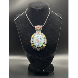 Кулон с эмалью
